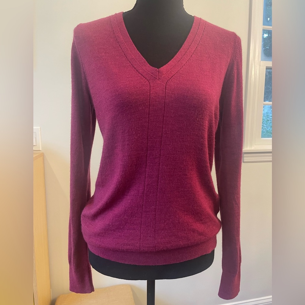 Pink wool V-Neck sweater
